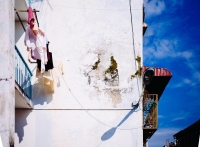 Waarom af en toe je gevel laten reinigen geen overbodige luxe is